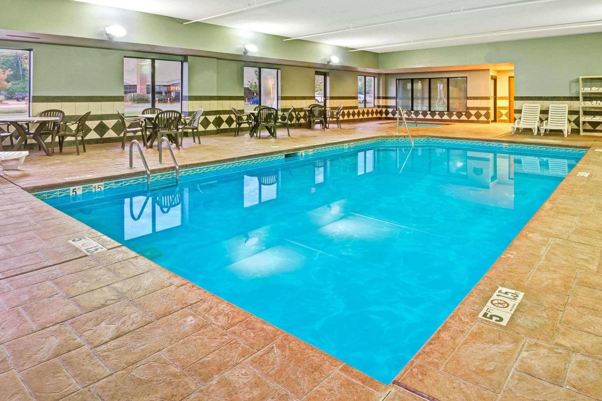 Wingate By Wyndham Cincinnati Blue Ash Dış mekan fotoğraf